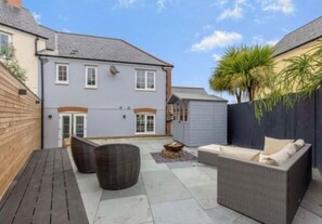 Terrace/patio - Little Sea View - House with gated beach access (Duporth)