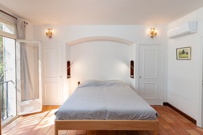 6 bedrooms, WiFi