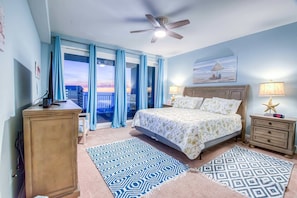 Apartment, Mehrere Betten, Küche, Meerblick (A Shore Thing) | 3 Schlafzimmer, individuell dekoriert, individuell eingerichtet