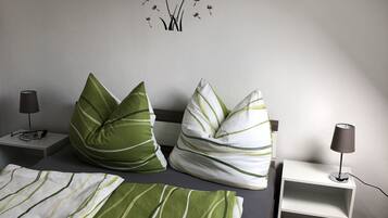 3 bedrooms, travel crib, free WiFi, bed sheets