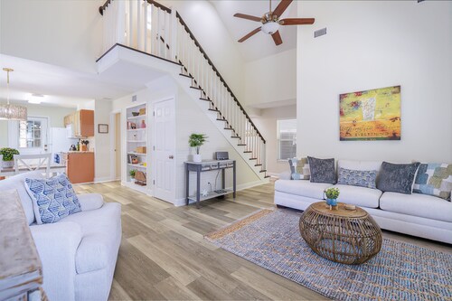 Tranquil beach cottage in historic American Beach! 5 min walk to the beach!