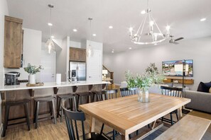 Townhome, Multiple Beds, Patio, Mountain View (Coral Paradise) | Dining - Coral Paradise Community Pool (Santa Clara)