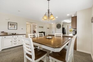 Condo, nhiều giường, bếp (Branson Hilltop Haven) | Bếp riêng | Dụng cụ pha cà phê/trà 