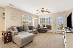 Condo, Multiple Beds, Kitchen (Branson Hilltop Haven) | Living area | 42-inch flat-screen TV with digital channels