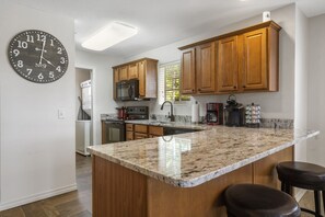 Appartamento, letti multipli, cucina (Branson Hilltop Haven) | Cucina privata | Macchina per tè/caffè