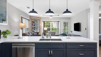 Condo, Multiple Beds, Patio, Garden View (Brookside Getaway) | Interior