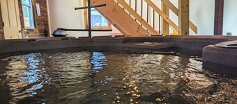 Private Hot Tub Suite