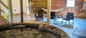 Private Hot Tub Suite