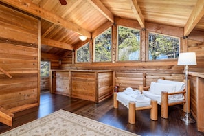 Ferienhaus, Mehrere Betten, Kamin, Meerblick | Badezimmer | Handtücher, Toilettenpapier