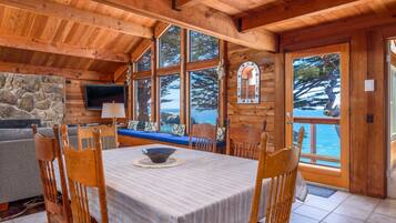 House, Multiple Beds, Fireplace, Ocean View | Dining