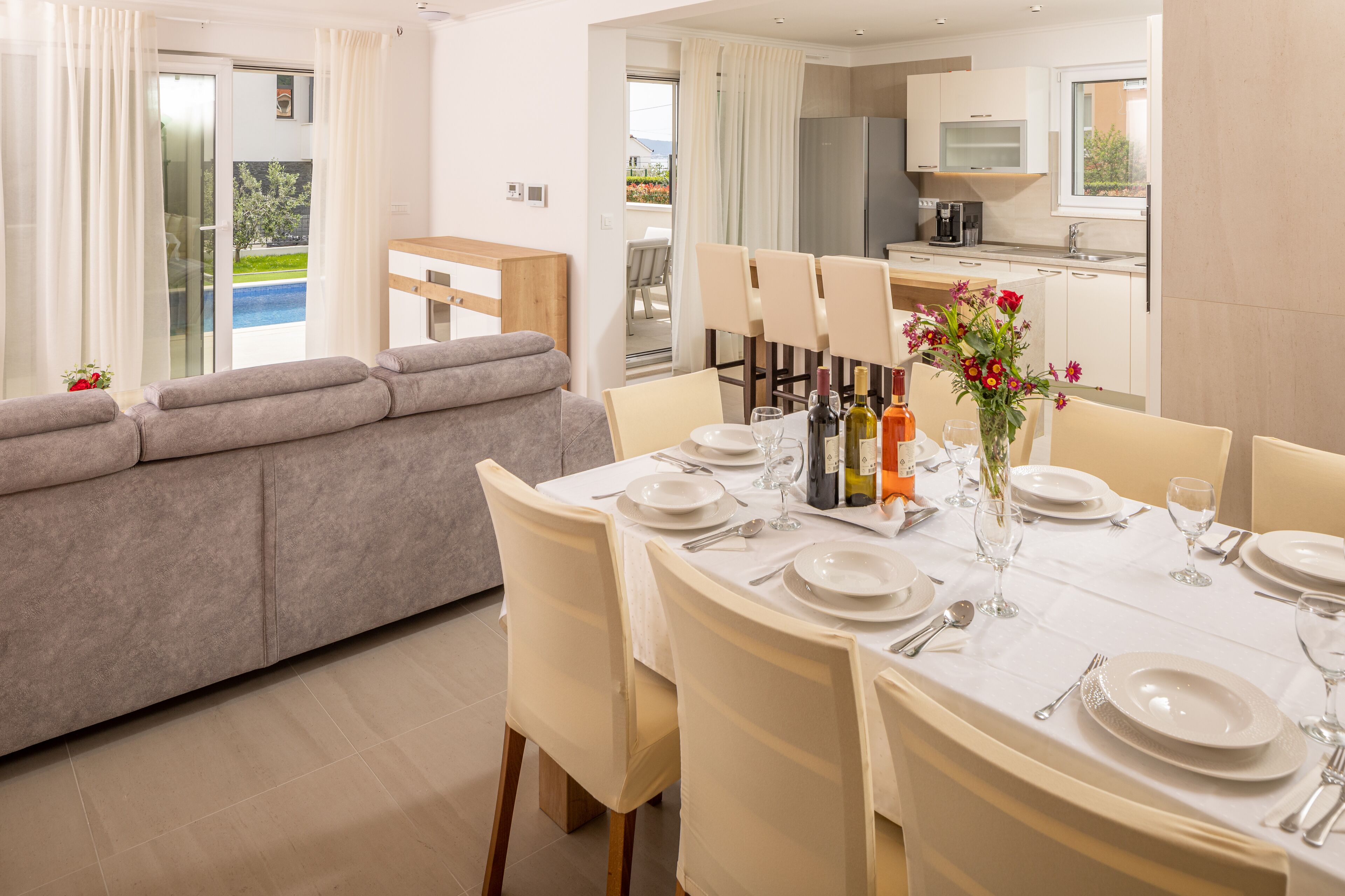 家庭独立别墅, 5 间卧室, 海景 | 起居区 | 100-厘米纯平电视（配备卫星频道）、电视、壁炉