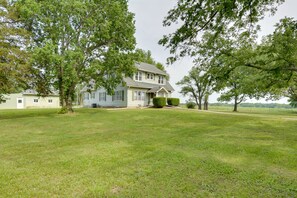 Exterior - Pet-Friendly Home: Patio & Yard in Sheldon (Sheldon)