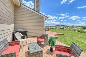 Condo, Multiple Beds, Balcony, Mountain View | Property grounds