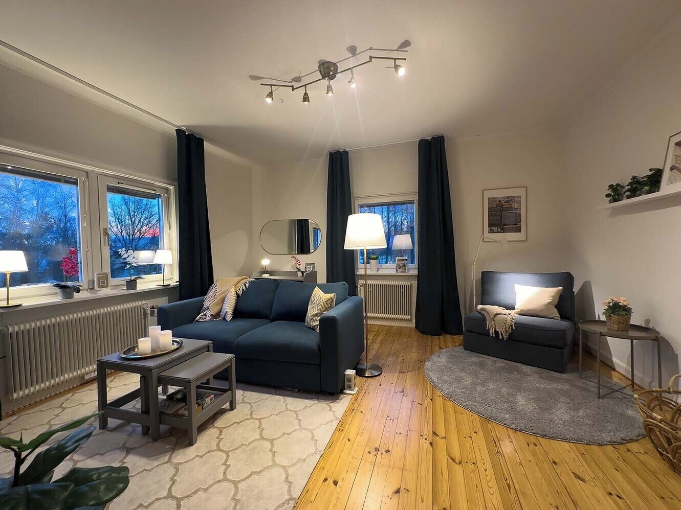 Leilighet – deluxe | Oppholdsområde | Smart-TV, Netflix, leker og strømmetjenester