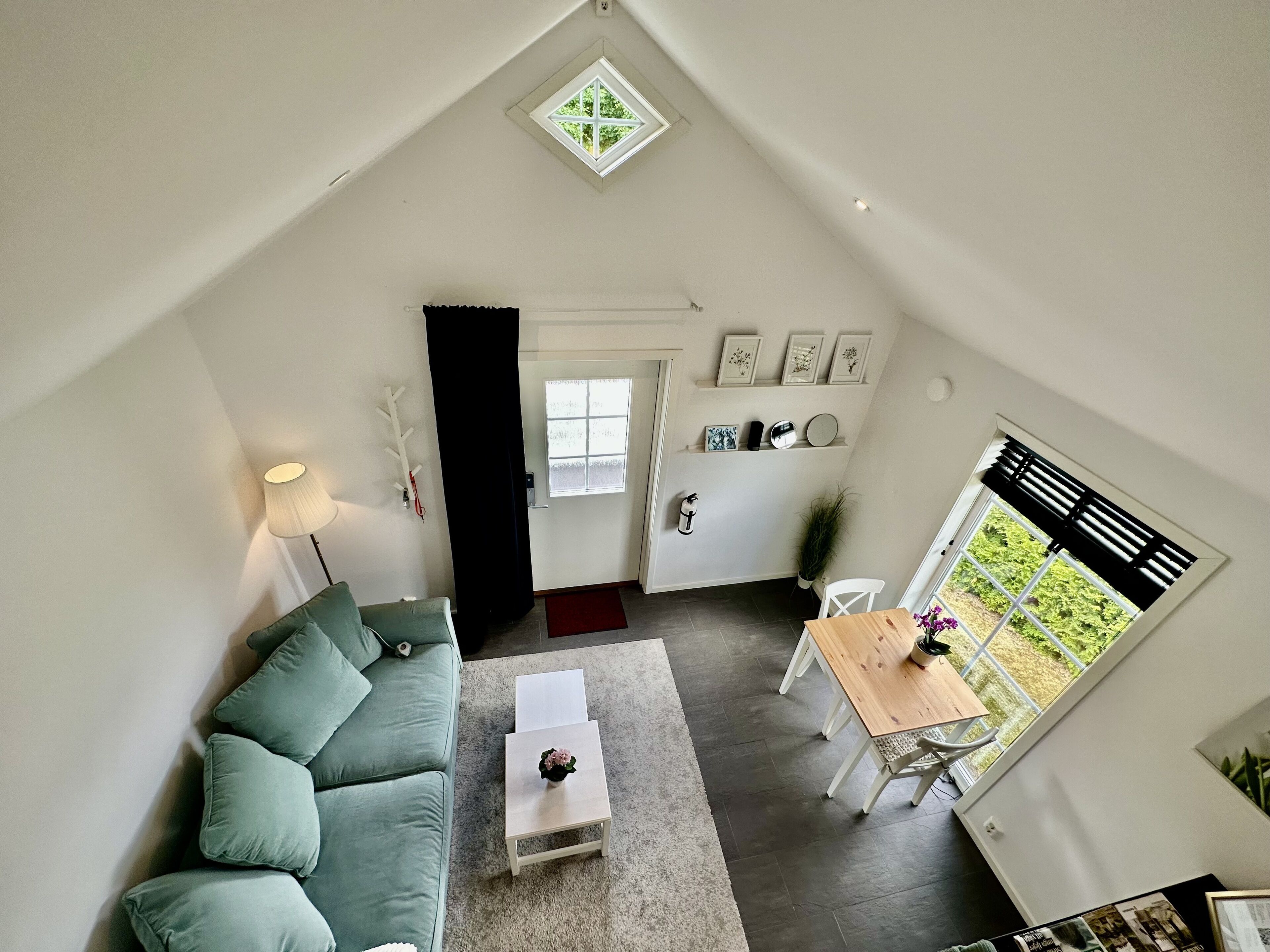 1 bedroom, minibar, individually decorated, individually furnished