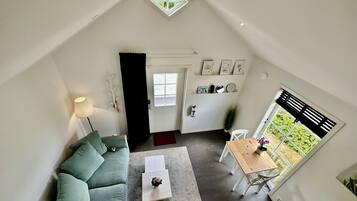 1 bedroom, minibar, individually decorated, individually furnished