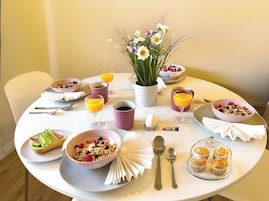 Breakfast meal