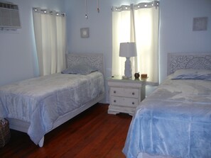 2 Schlafzimmer, Bügeleisen/Bügelbrett, kostenloses WLAN, Bettwäsche