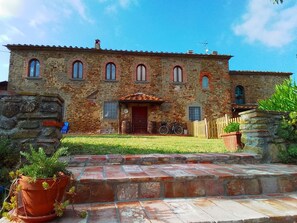 Exterior - Poderino La Noce, room for 4 people, Wi-Fi, View, Garden (Toscana)