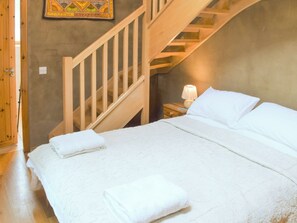 4 bedrooms, free WiFi, bed sheets, wheelchair access - 4 bedroom accommodation in Taynuilt (Taynuilt)