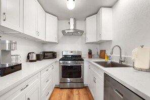 Kondominium, Beberapa Tempat Tidur, balkon, pemandangan gunung (Mile High Mountain) | Dapur pribadi | Lemari es, microwave, oven, dan kompor