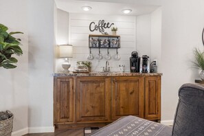 Interior - Lakefront Paradise at the Pointe (Branson)