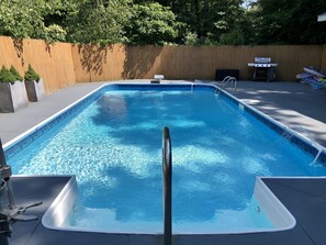 Outdoor pool - Saltwater Pool, Completely Private, 10 minutes to beaches, 15 minutes to Newport (South Kingstown)