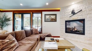 House, Multiple Beds, Patio, Mountain View (Obsidian Dreaming) | Living area | Fireplace - Obsidian Dreaming - On the Sierra Star Golf Course (Mammoth Lakes)