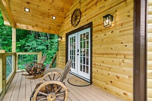 Terrace/patio - Sleeps 6, Hottub, WiFi, 10min to GB, 15min to PF (Gatlinburg)