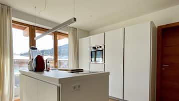 Kühlschrank, Ofen, Herdplatte, Geschirrspüler