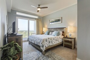 คอนโด, หลายเตียง, อ่างน้ำร้อน | 2 ห้องนอน, ห้องพักตกแต่งอย่างมีเอกลักษณ์, ตกแต่งพิเศษโดยเฉพาะ, Wi-Fi ฟรี