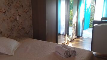 3 quartos, ferros/tábuas de passar roupa, berço de viagem, Wi-Fi