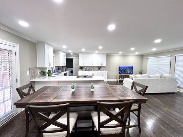 تناول الطعام