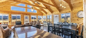 Mountain House Sleeps 18, Mins to Ski, Hike, Golf, Fish; Generator;  Fenced Yard