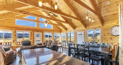 Mountain House Sleeps 18, Mins to Ski, Hike, Golf, Fish; Generator; Fenced Yard