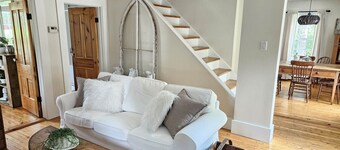 Cozy Cape Located In The Beautiful Seaside Town of Mahone  Bay