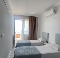 Desk, laptop workspace, free WiFi