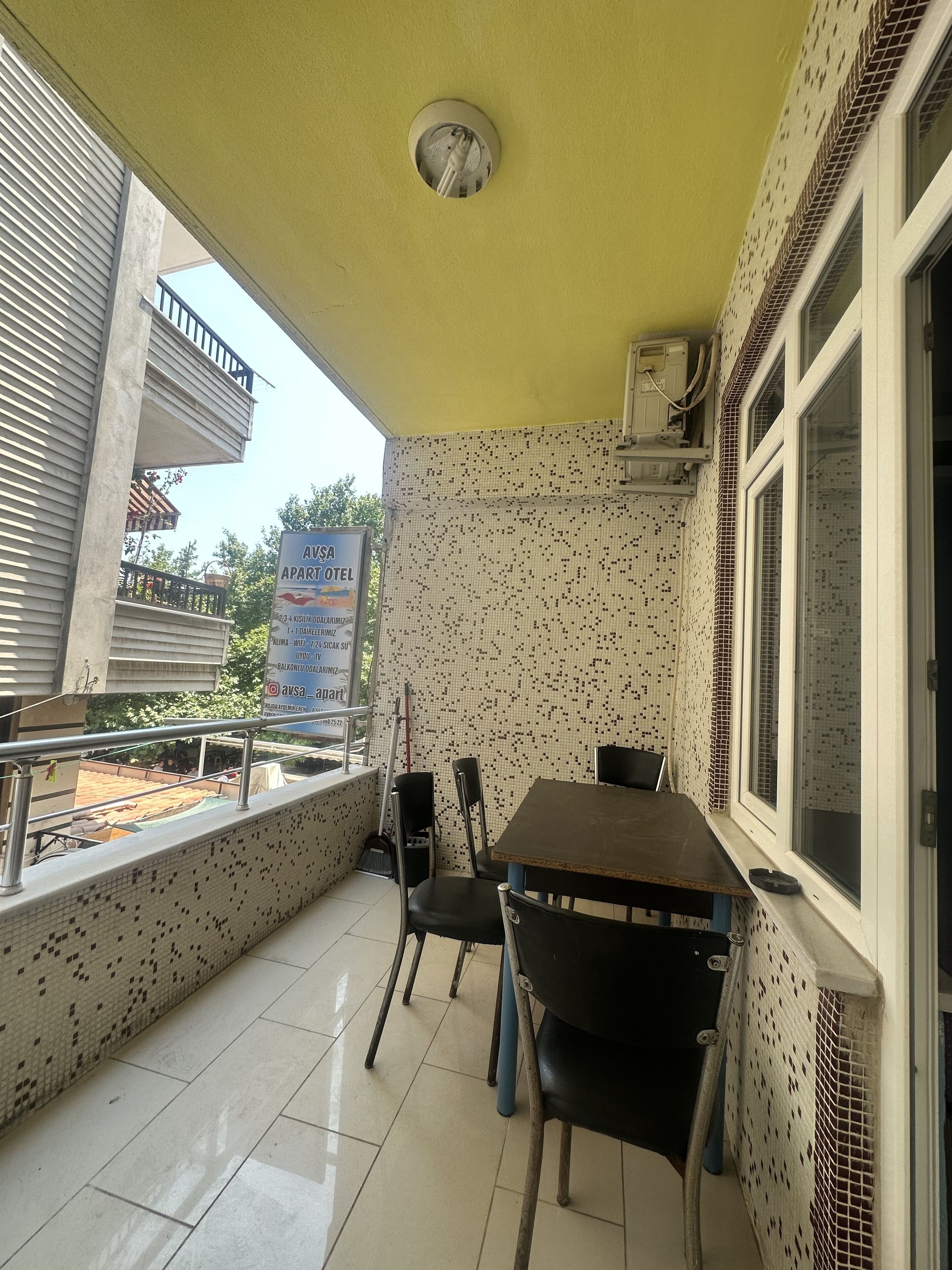 Deluxe Room | Living area