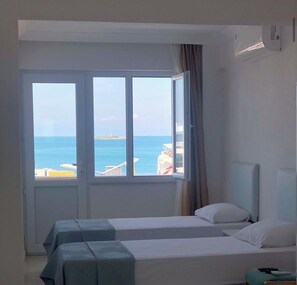 Desk, laptop workspace, free WiFi - Avşa apart otel (Marmara)