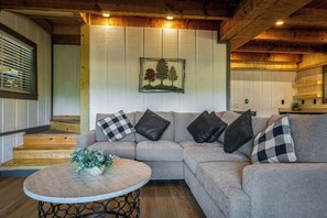 Smart TV, fireplace, video games, table tennis