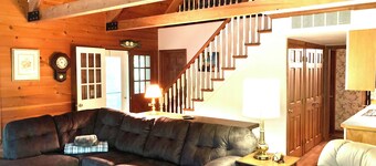 Rustic cabin on Green Lake