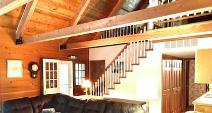 Rustic cabin on Green Lake