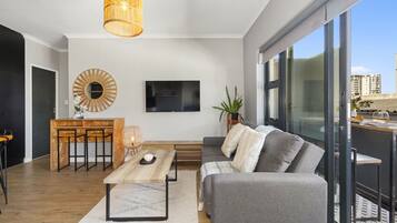 Apartment (2 Bedrooms) | Front of property