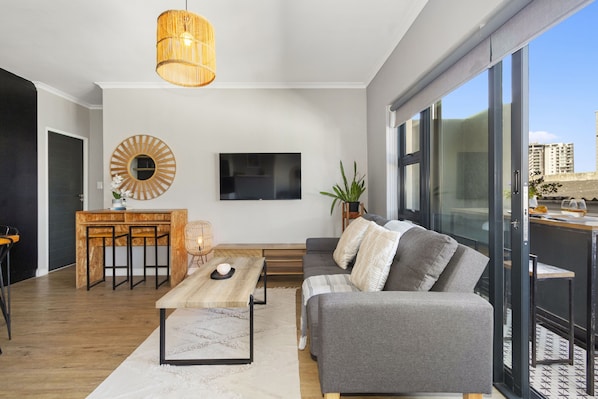 Apartment (2 Bedrooms) | Front of property