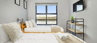 Cape on Porterfield 5