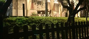 Ca' Degli Olivi relax Lunigiana one private house with jacuzzi near Cinque Terre