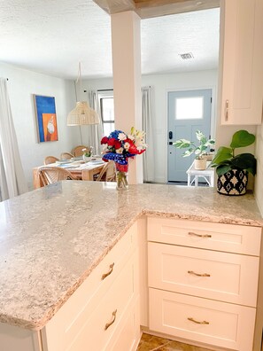 Interior - Escape to Beachy Bungalow, Minutes to the Beach (Jacksonville Beach)