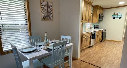 Gulfport Beach Getaway - Blocks to beach and casino, large yard & entertaintment