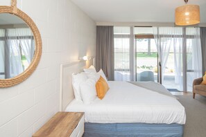 2 bedrooms, blackout drapes, iron/ironing board, free WiFi