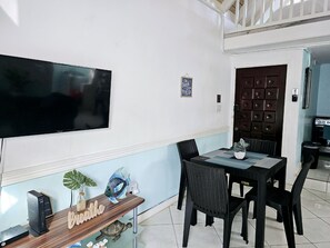 Dining - Memories by the Shore - Cozy Oceanview Vacation Home (Negril)